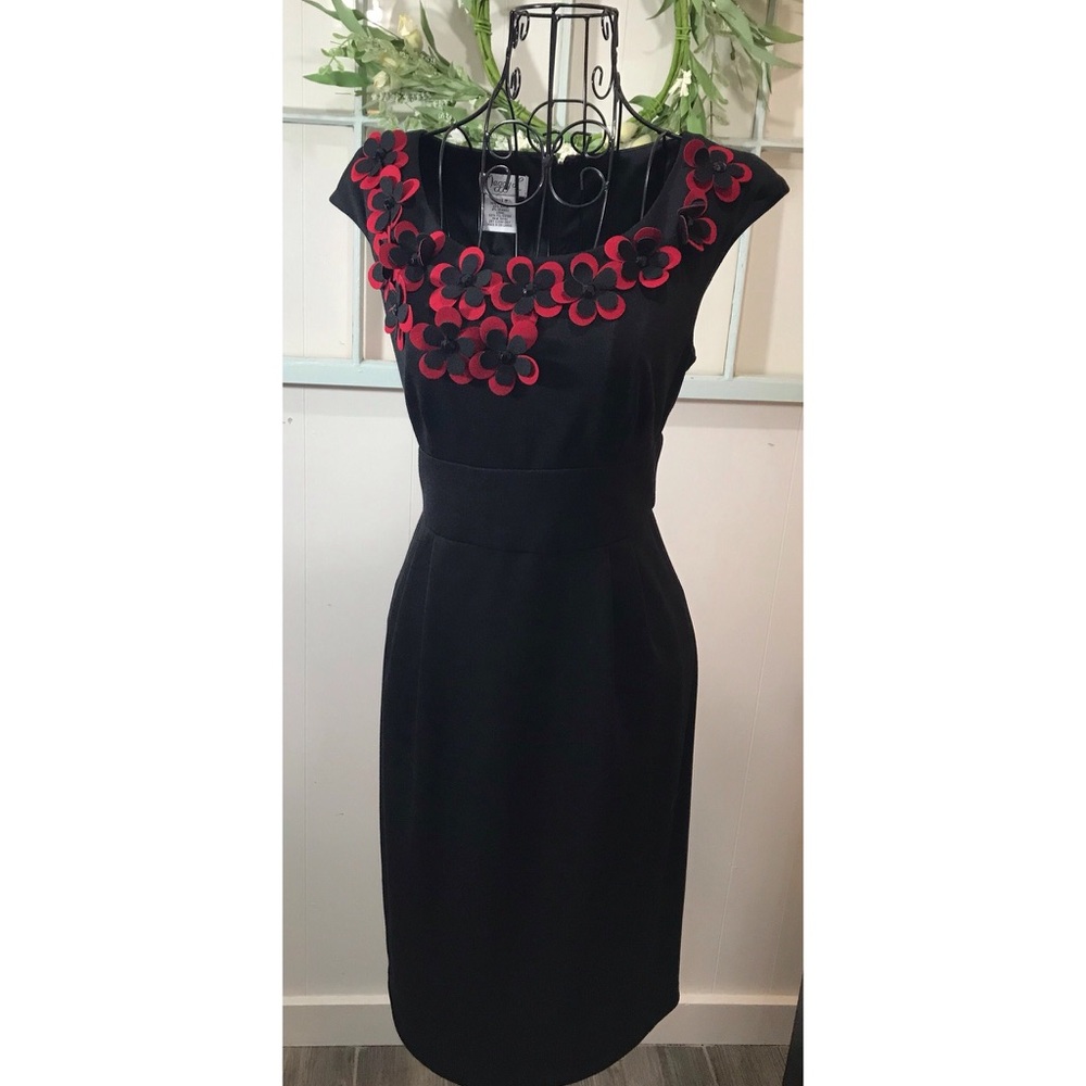 Maggy London Black Sheath 3D Floral Dress